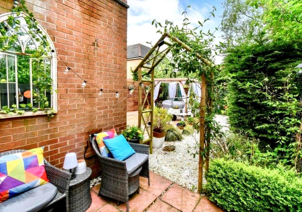 Апартаменты Cosy Garden Flat, Private Hot Tub & Four Poster Bed Йорк Экстерьер фото